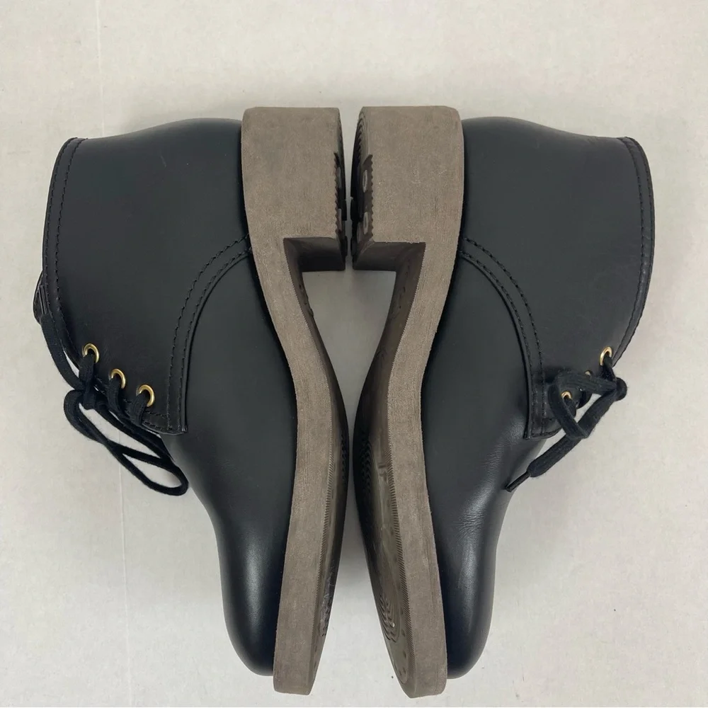 Chanel Black Leather Lace-Up Ankle Boots G31797 CC Logo Crepe‎ Sole Sz40 US 9.5